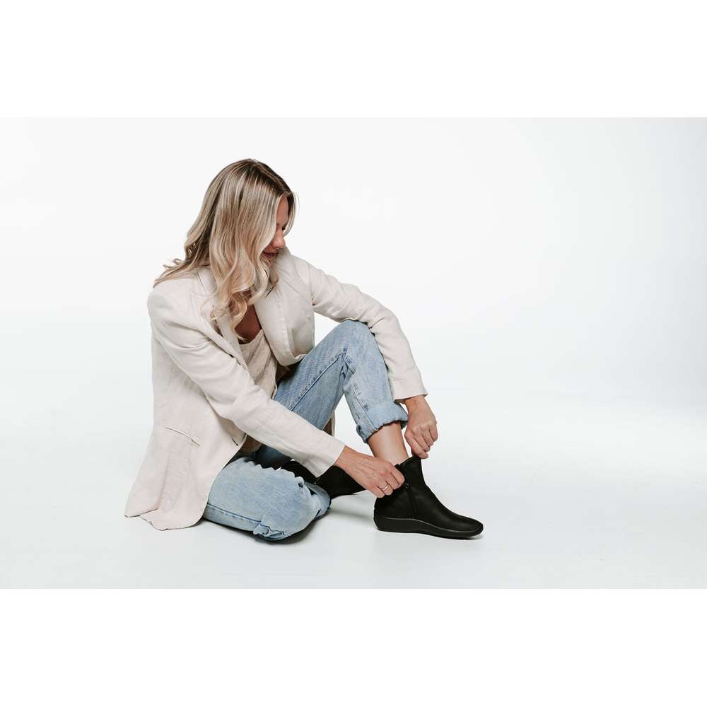 Karla Boots - Brown