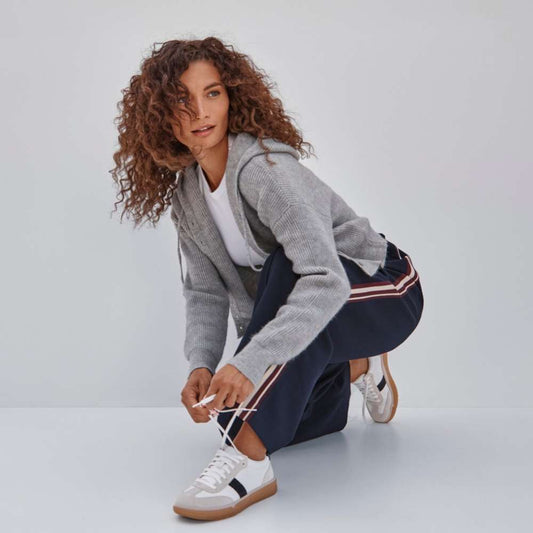 Lifestyle image for City Walk Casual Sneaker - Black/White
