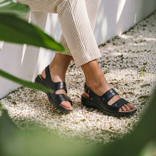 Lifestyle image for Manilla Slingback Sandal - Black French