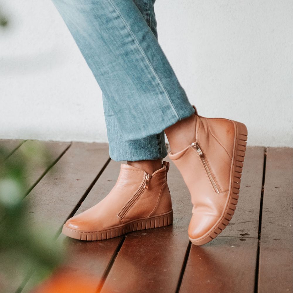 Mia Vita Boots