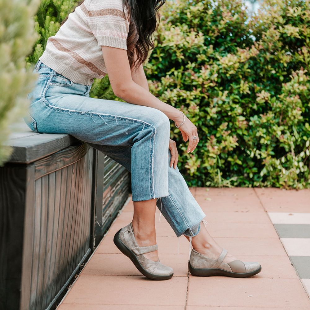 Women's Workwear
