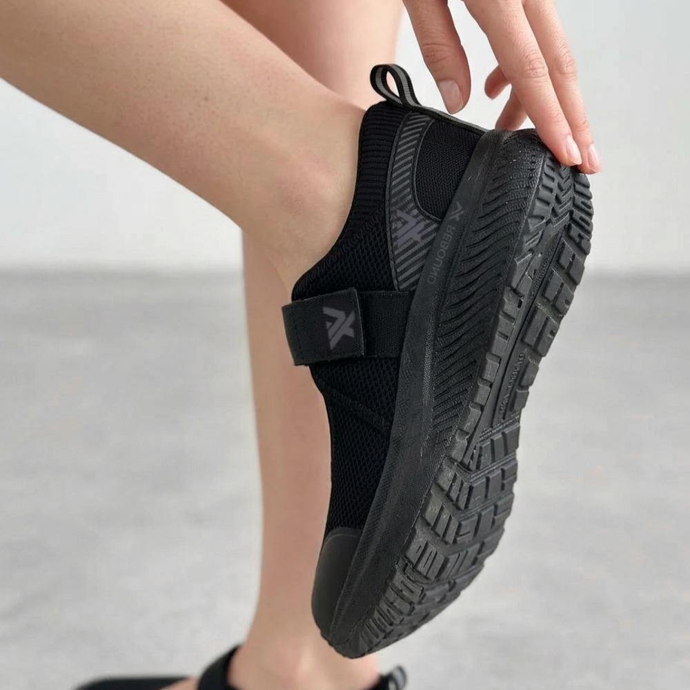 Aura Active Shoe - Black