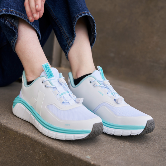 Lifestyle image for No. 23 Sport Runner - White/Blue