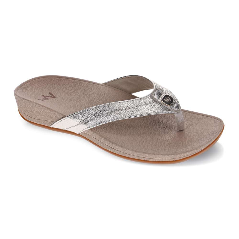Allora Smooth Toe Post Sandal - Champagne