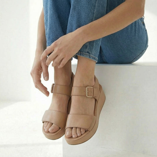 Lifestyle image for Ariel Wedge - Sand