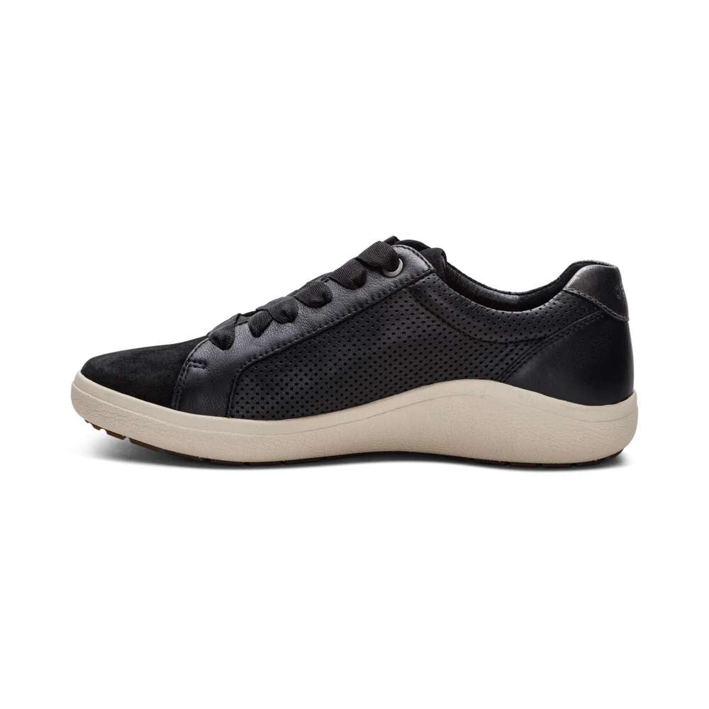 Courtney Lace-up Sneaker - Black