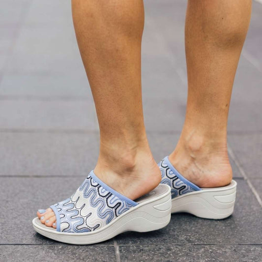 Lifestyle image for Deluxe Wedge - Blue Multi