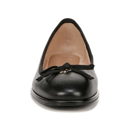 Essential Flat - Black Leather