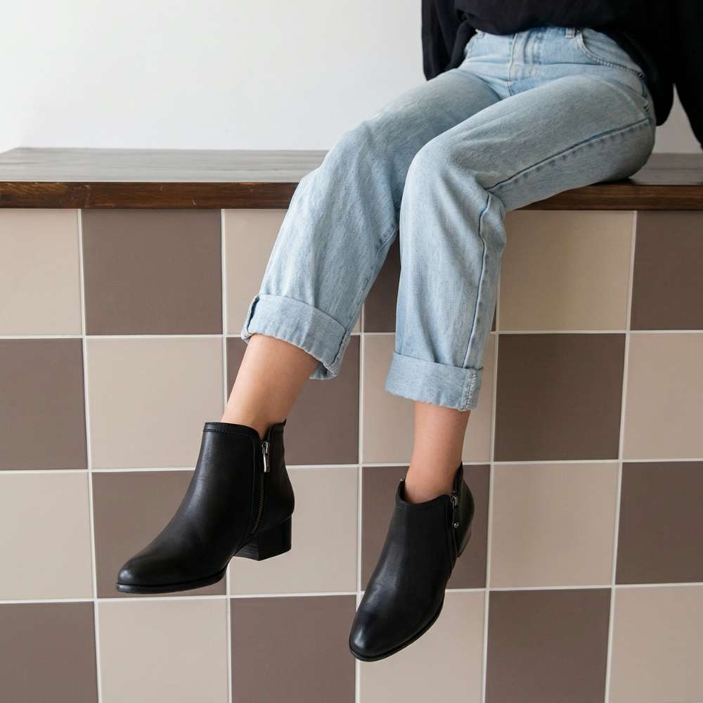 Houston Heeled Zip Boot - Black
