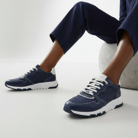 Lifestyle image for Los Angeles Casual Sneaker - Dark Blue