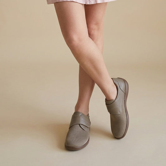 Lifestyle image for Porto Casual - Taupe