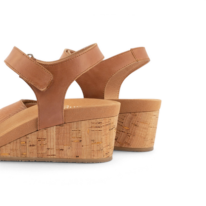 Lucy Embossed Wedge - Tan