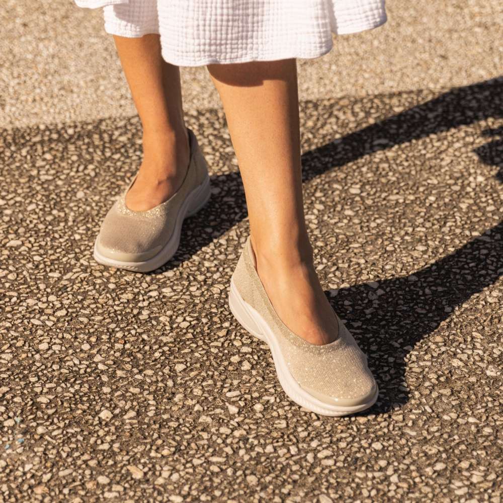 Nutmeg Flat - Taupe