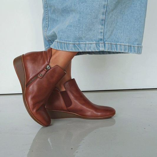 Lifestyle image for Damascus Boot - Mocha