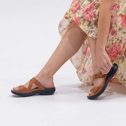 Lifestyle image for Rio Slide - Ruby Metallic