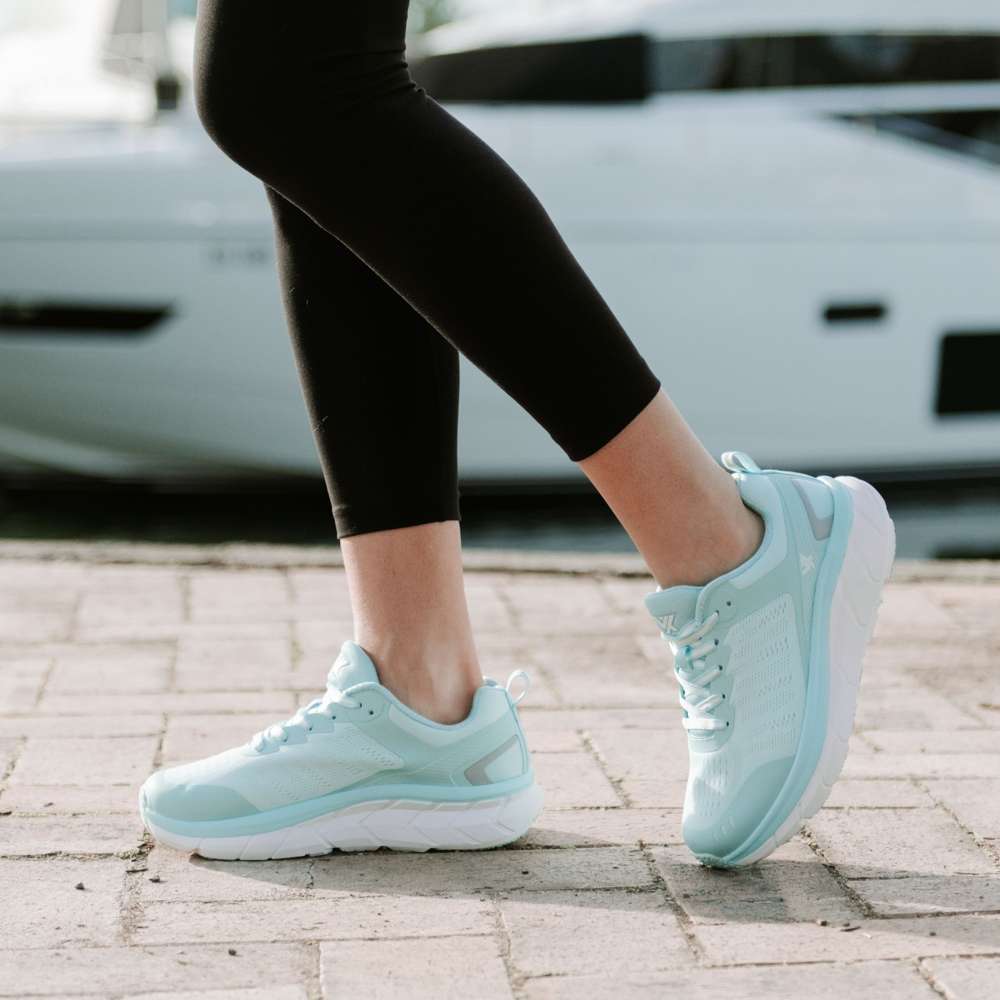 Walker Mesh III Active Sneaker - Jade